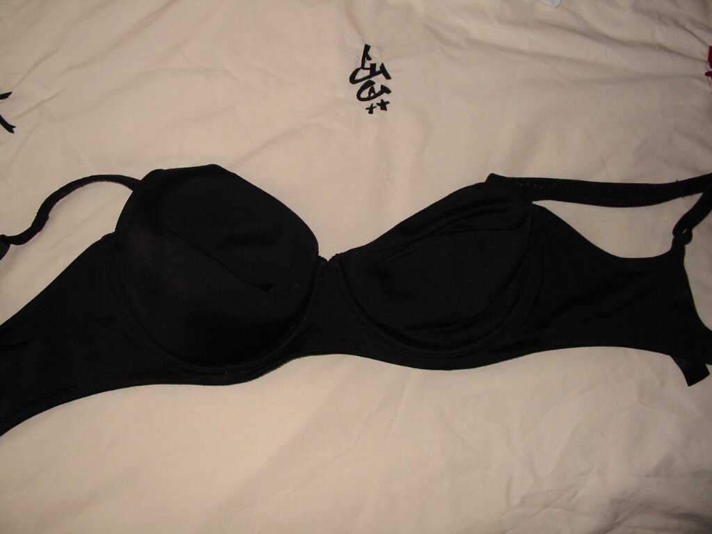 black bra 2.JPG